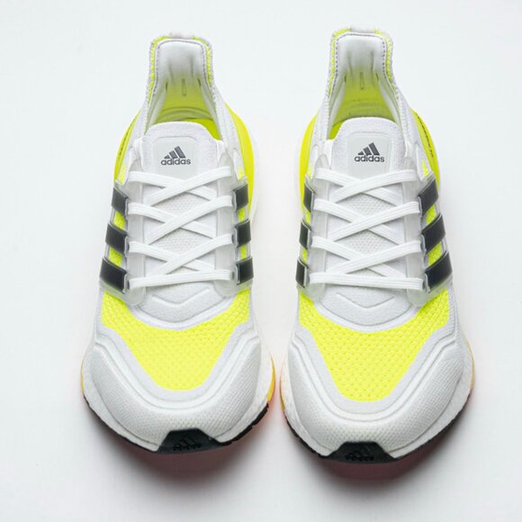 Adidas Ultra Boost Shoes - Picture 4 of 9